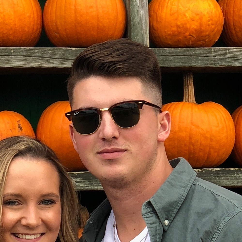 Meet your Posher, Dustin
